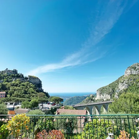 Bella Vita * Èze